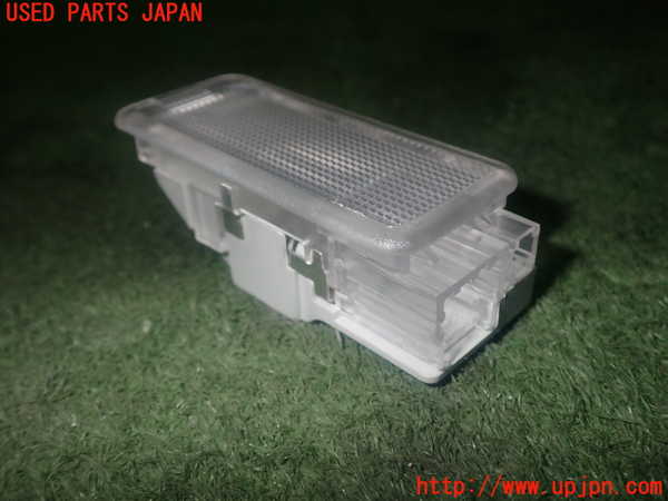 1UPJ-9236876413]シトロエン・BERLINGO(ベルランゴ)(K9CYH01)ルームランプ3 (ラゲッジ) 中古_2