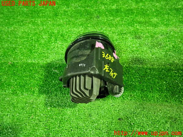 1UPJ-9236881182]ヴォクシー(ノア)(ZRR80W)左フォグ 中古_2