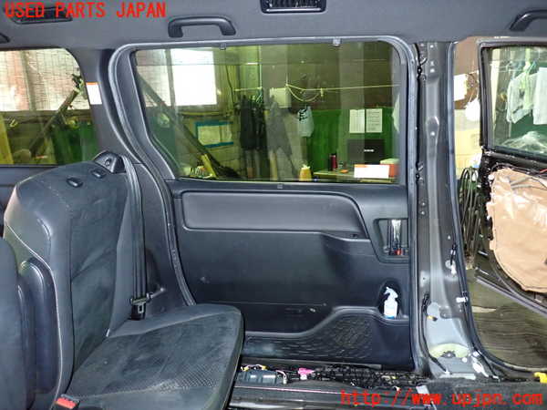 1UPJ-9236881320]ヴォクシー(ノア)(ZRR80W)左後ドア 中古(43R-007953 M2P3)_5