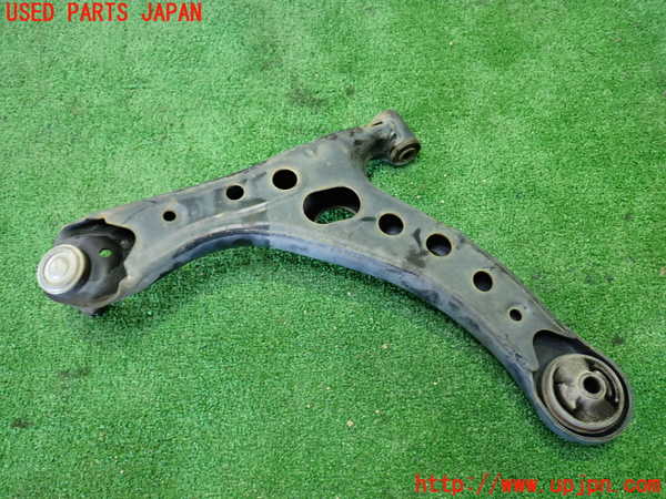 1UPJ-9236885176]ヴォクシー(ノア)(ZRR80W)右フロントロアアーム1 中古_2