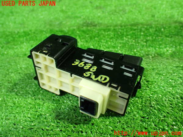 1UPJ-9236886306]ヴォクシー(ノア)(ZRR80W)スイッチ1 (EV MODE、ECO MODE、PWR MODE) 中古_2