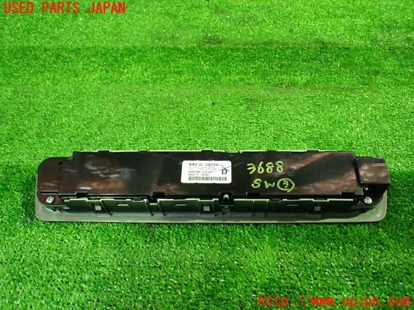 1UPJ-9236886308]ヴォクシー(ノア)(ZRR80W)スイッチ3 (エアコン) 中古_2