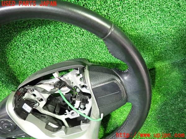 1UPJ-9236887855]ヴォクシー(ノア)(ZRR80W)ステアリングホイール 中古_2