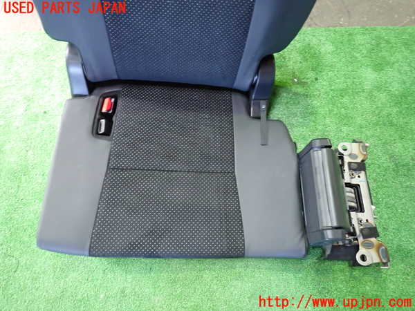 1UPJ-9236887265]ヴォクシー(ノア)(ZRR80W)左3列目シート 中古_3