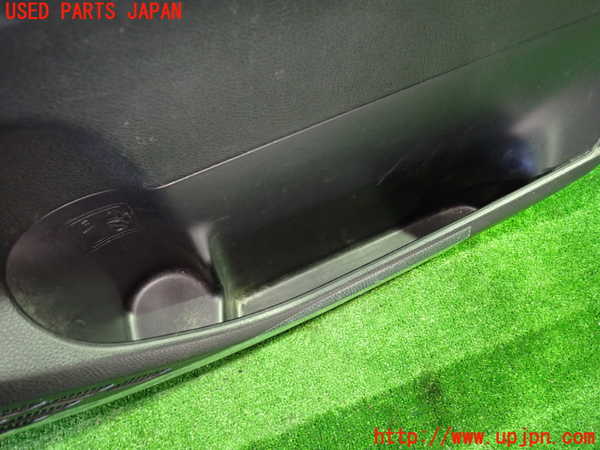1UPJ-9236881234]ヴォクシー(ノア)(ZRR80W)右前ドア内張り 中古_3
