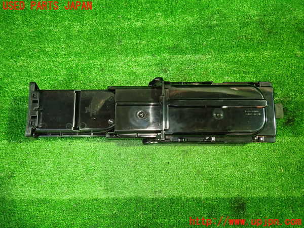 1UPJ-9236887810]ヴォクシー(ノア)(ZRR80W)ドリンクホルダー 中古_3