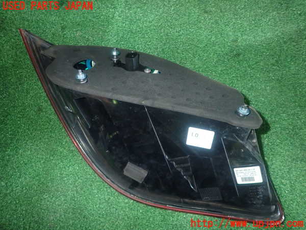 1UPJ-9236901530]ポルシェ・ボクスター(987MA120)右テールランプ 中古_2