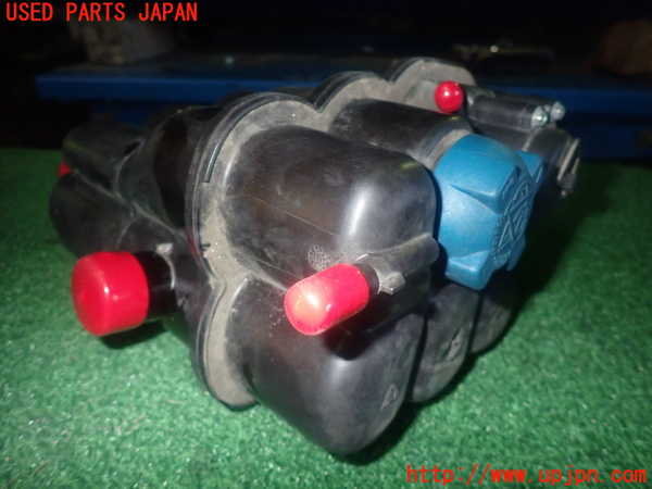 1UPJ-9236902410]ポルシェ・ボクスター(987MA120)ラジエータータンク 中古_3