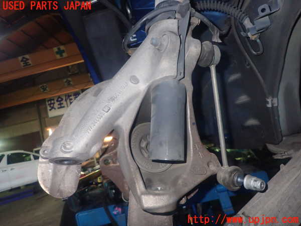 1UPJ-9236904290]ポルシェ・ボクスター(987MA120)右フロントナックルハブ 中古_2