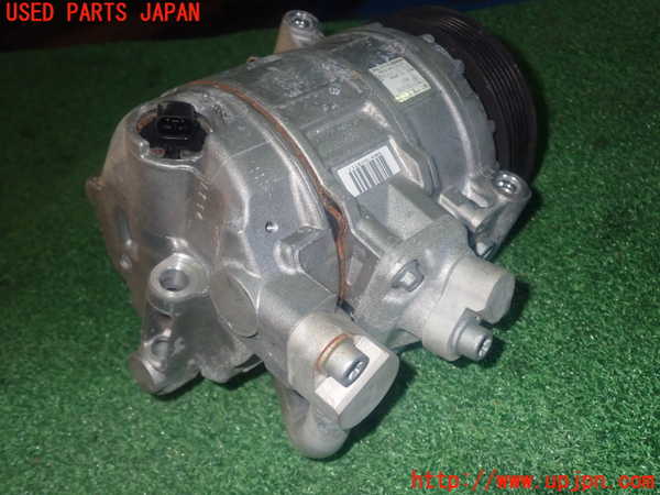 1UPJ-9236906025]ポルシェ・ボクスター(987MA120)エアコンコンプレッサー 中古_3