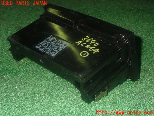 1UPJ-9236906066]ポルシェ・ボクスター(987MA120)エアコンスイッチ1 中古_3