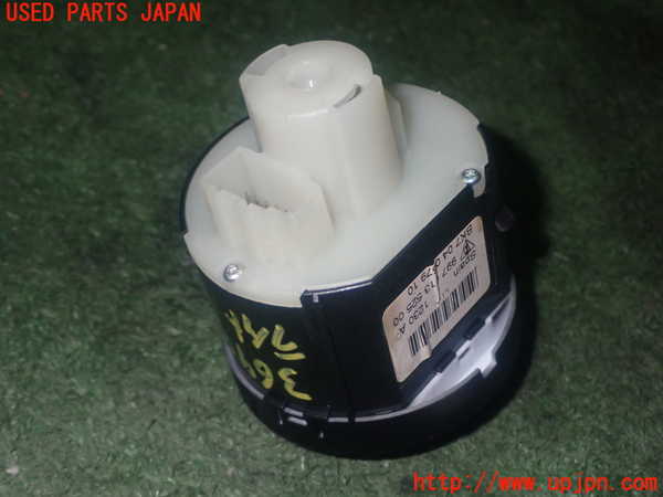 1UPJ-9236906285]ポルシェ・ボクスター(987MA120)ライトスイッチ 中古_2