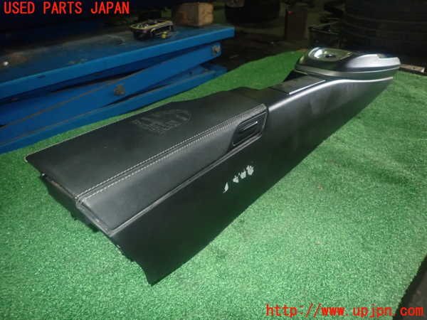 1UPJ-9236907540]ポルシェ・ボクスター(987MA120)センターコンソール 中古_2