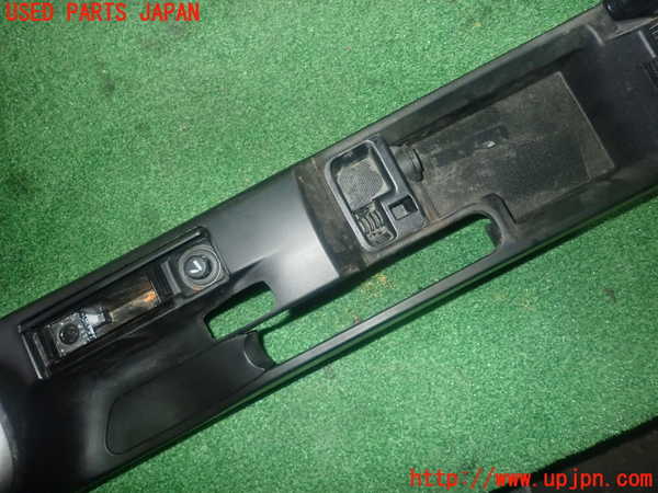 1UPJ-9236907540]ポルシェ・ボクスター(987MA120)センターコンソール 中古_4