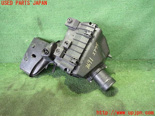 2UPJ-9236912560]ランエボ10(CZ4A)エアクリーナーボックス 中古_2