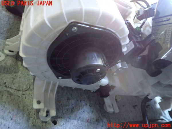 2UPJ-9236916081]ランエボ10(CZ4A)エバポレーター1 中古_3