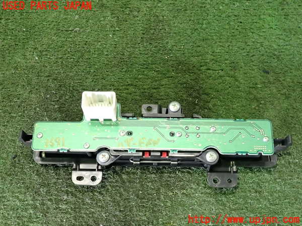 2UPJ-9236916290]ランエボ10(CZ4A)ハザードスイッチ 中古_2