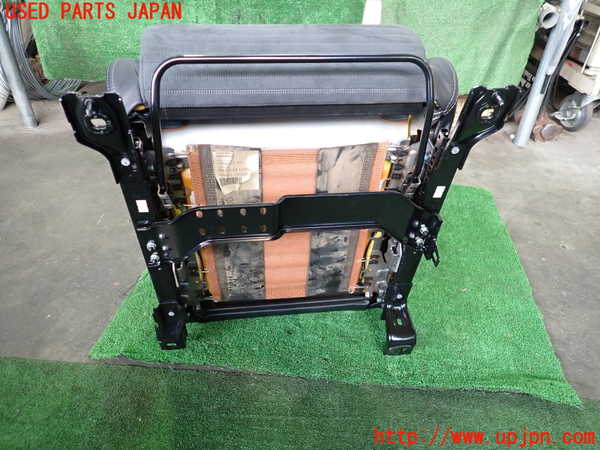 2UPJ-9236917065]ランエボ10(CZ4A)助手席シート 中古_4
