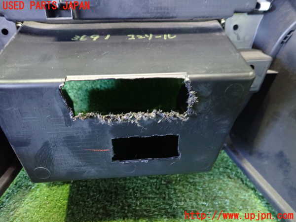 2UPJ-9236917549]ランエボ10(CZ4A)コンソール 中古_3