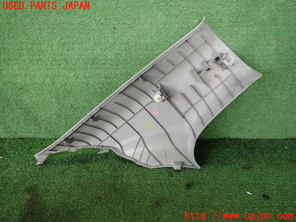 2UPJ-9236917675]ランエボ10(CZ4A)右リアピラートリム 中古_2