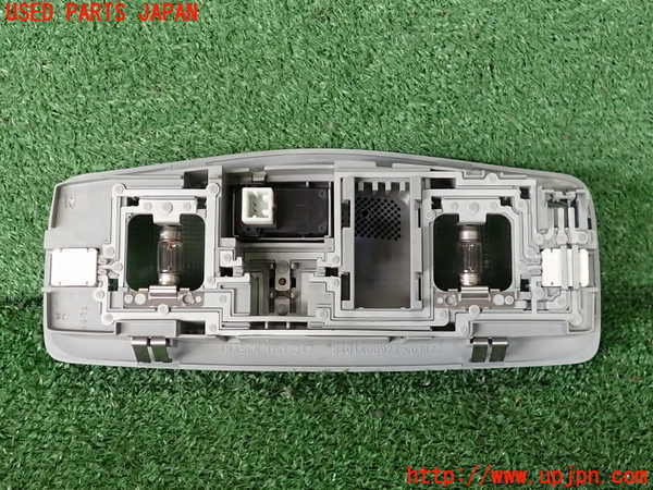 2UPJ-9236916411]ランエボ10(CZ4A)ルームランプ1 (1列目真中) 中古_3