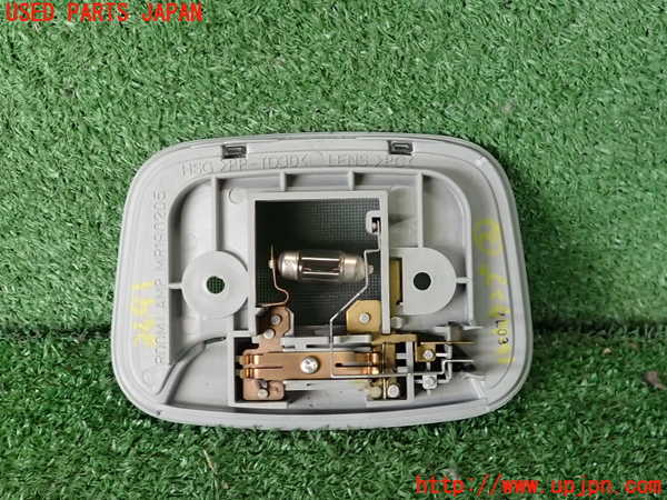 2UPJ-9236916412]ランエボ10(CZ4A)ルームランプ2 (2列目真中) 中古_2