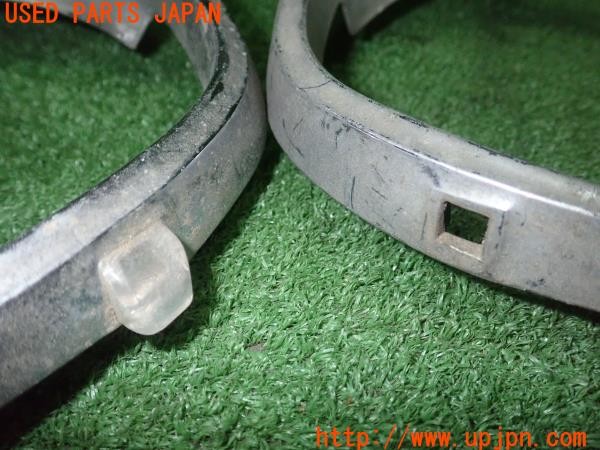 3UPJ=9236920012]グロリア スーパー6 タテグロ(PA30)前期 純正 ヘッドライトリム③ ヘッドライトガーニッシュ 希少 旧車 中古_4