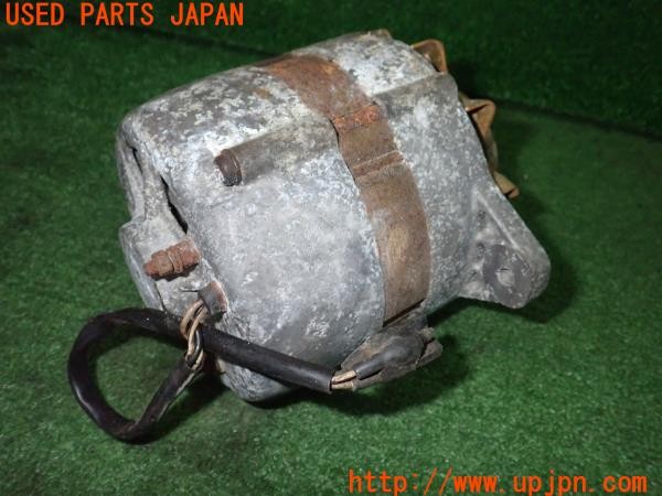 3UPJ=9236920112]グロリア スーパー6 タテグロ(PA30)前期 オルタネーター(ダイナモ) 希少 中古_3