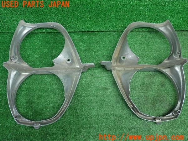 3UPJ=9236920590]グロリア スーパー6 タテグロ(PA30)前期 純正 ヘッドライトリム① ヘッドライトガーニッシュ 希少 旧車 中古_2