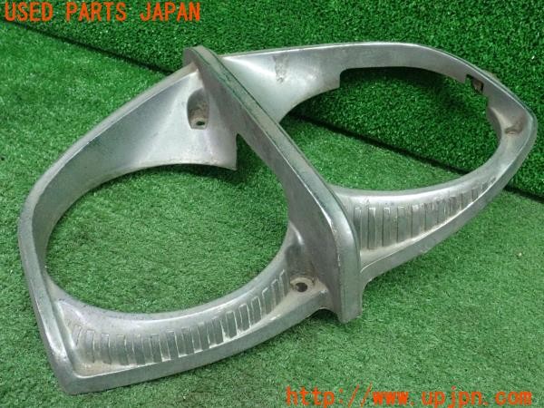 3UPJ=9236920590]グロリア スーパー6 タテグロ(PA30)前期 純正 ヘッドライトリム① ヘッドライトガーニッシュ 希少 旧車 中古_3