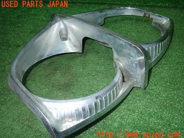 3UPJ=9236920591]グロリア スーパー6 タテグロ(PA30)前期 純正 ヘッドライトリム② ヘッドライトガーニッシュ 希少 旧車 中古_4