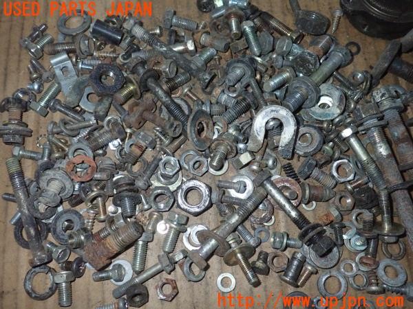 3UPJ=9236920720]グロリア スーパー6 タテグロ(PA30)前期 ネジ・ナット・ステー類 セット ジャンク_4