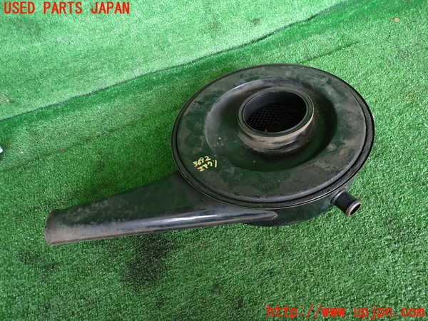 2UPJ-9236922560]グロリア タテグロ(PA30)エアクリーナーボックス 中古_3