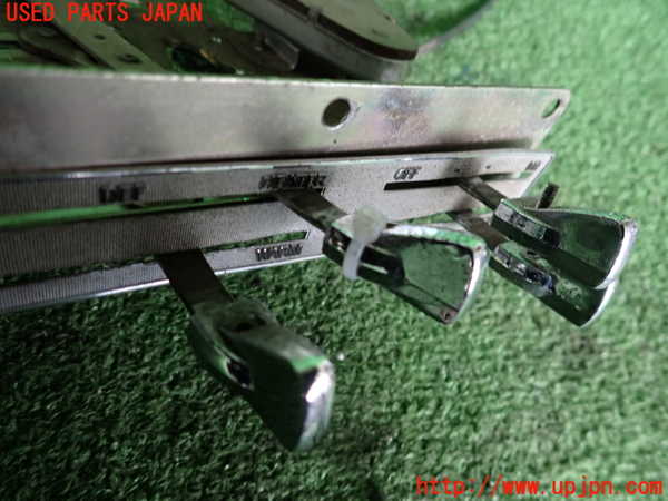 2UPJ-9236926066]グロリア タテグロ(PA30)エアコンスイッチ1 中古_3