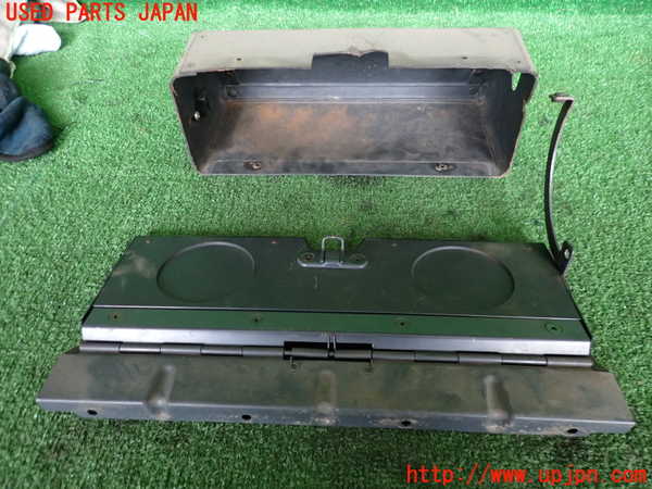 2UPJ-9236927516]グロリア タテグロ(PA30)グローブボックス1 中古_2