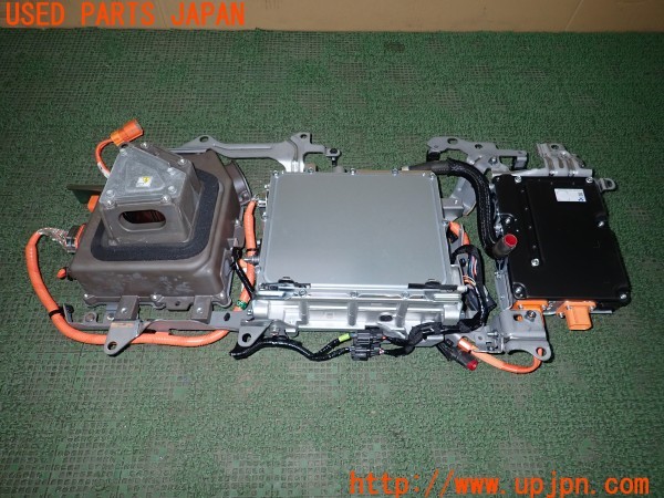 3UPJ=9236930579]アウトランダー PHEV P(GN0W)純正 コンバーターセット ACインバーター DCコンバーター ユニット 中古_3