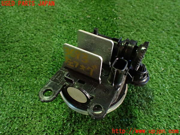 2UPJ-9236931182]アウトランダーPHEV(GN0W)左フォグ 中古_2