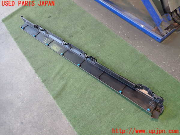 2UPJ-9236931392]アウトランダーPHEV(GN0W)左サイドステップ 中古_5