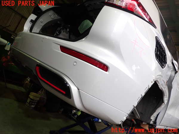 2UPJ-9236931610]アウトランダーPHEV(GN0W)リアバンパー 中古_4