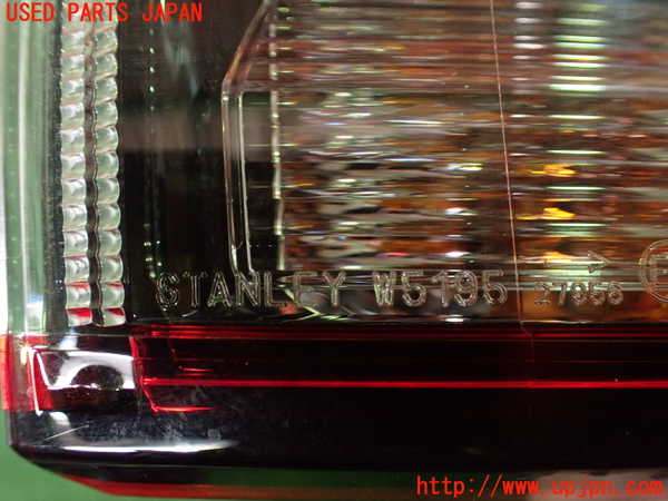 2UPJ-9236931530]アウトランダーPHEV(GN0W)右テールランプ 中古_4