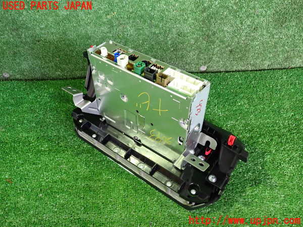 2UPJ-9236936589]アウトランダーPHEV(GN0W)カーナビゲーション 中古_2