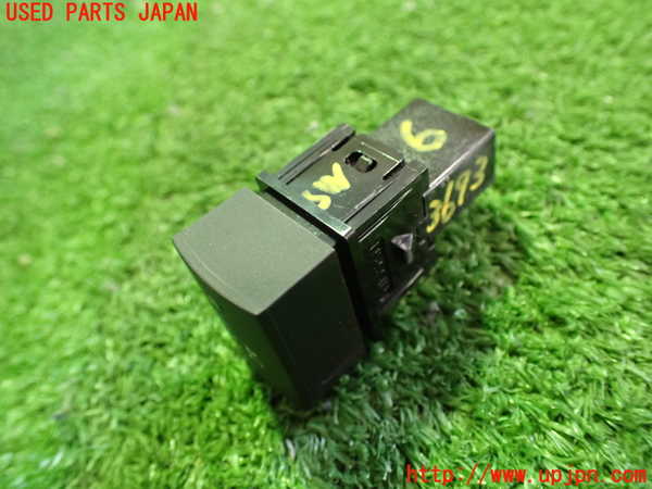 2UPJ-9236936311]アウトランダーPHEV(GN0W)スイッチ6 (AC 1500W) 中古_2