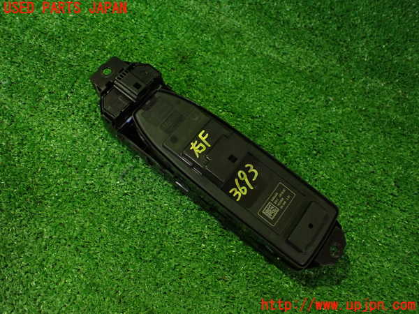 2UPJ-9236936240]アウトランダーPHEV(GN0W)右前パワーウィンドウスイッチ 中古_2