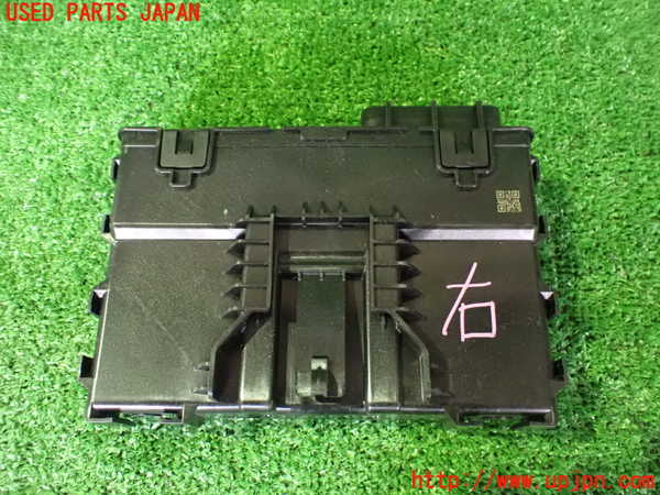 2UPJ-9236936146]アウトランダーPHEV(GN0W)コンピューター1 中古_2