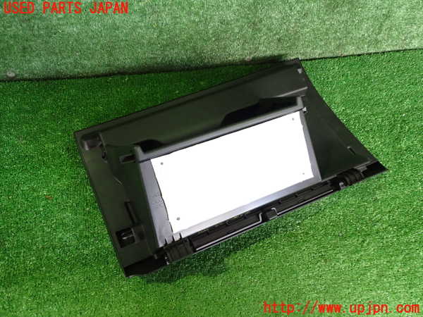 2UPJ-9236937516]アウトランダーPHEV(GN0W)グローブボックス1 中古_3