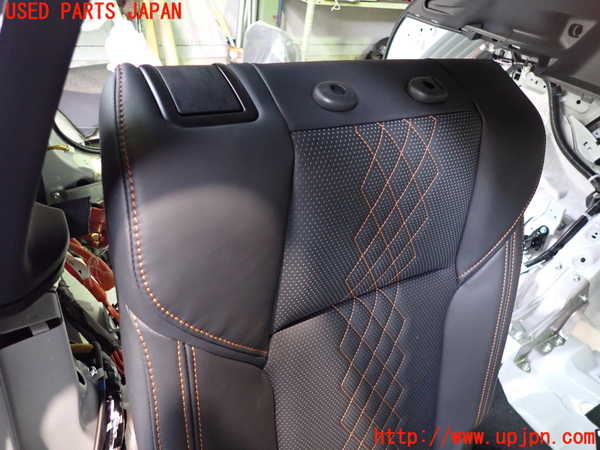 2UPJ-9236937145]アウトランダーPHEV(GN0W)右2列目シート 中古_3