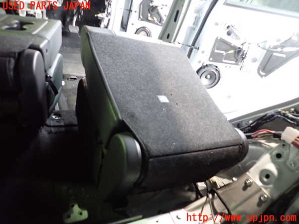 2UPJ-9236937145]アウトランダーPHEV(GN0W)右2列目シート 中古_5