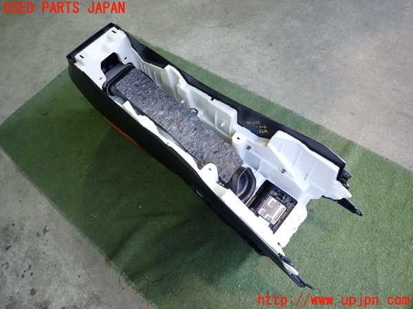 2UPJ-9236937540]アウトランダーPHEV(GN0W)センターコンソール 中古_5