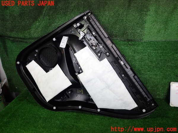 2UPJ-9236931324]アウトランダーPHEV(GN0W)左後ドア内張り 中古_3