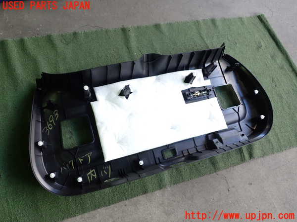 2UPJ-9236931578]アウトランダーPHEV(GN0W)バックドア内張り 中古_3